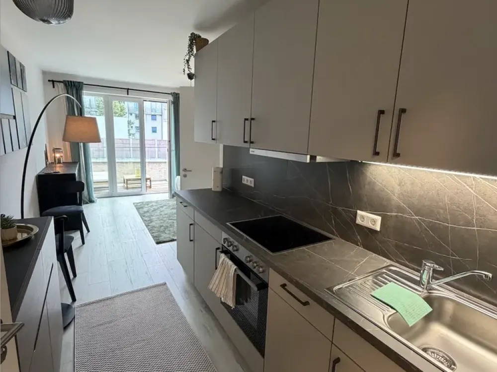 Modern Möbliertes 1-Zimmer-Appartment mit Balkon in Berlin-Lichtenberg