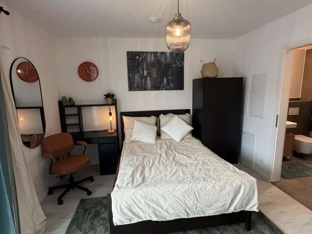 Modern Möbliertes 1-Zimmer-Appartment mit Balkon in Berlin-Lichtenberg