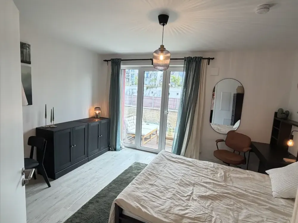 Modern Möbliertes 1-Zimmer-Appartment mit Balkon in Berlin-Lichtenberg