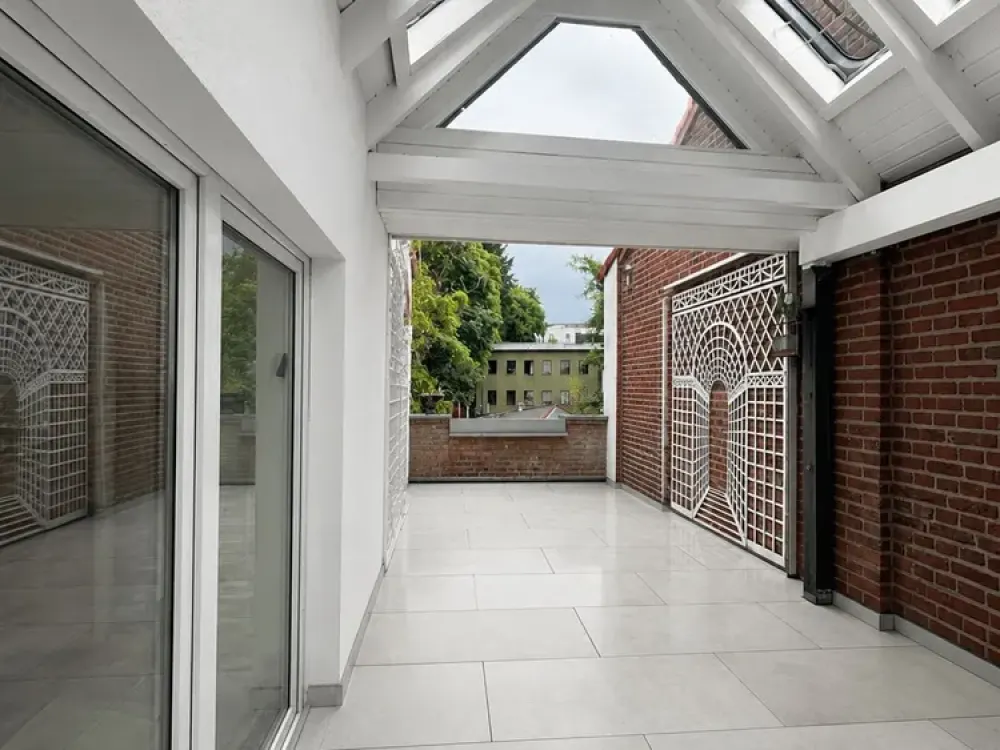 15 Minuten zum HBF-Köln, einzigartige Maisonettwohnung mit Dachterrasse und Wintergarten
