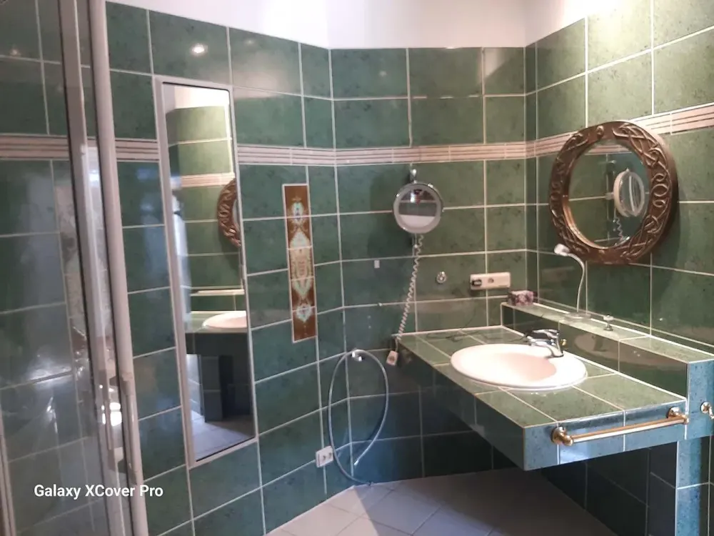 15 Minuten zum HBF-Köln, einzigartige Maisonettwohnung mit Dachterrasse und Wintergarten