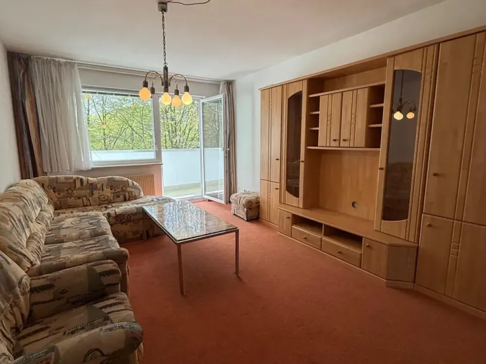 Helle 3-Zimmer-Wohnung mit Balkon & Garage in Erlangen (möbliert, sofort frei)