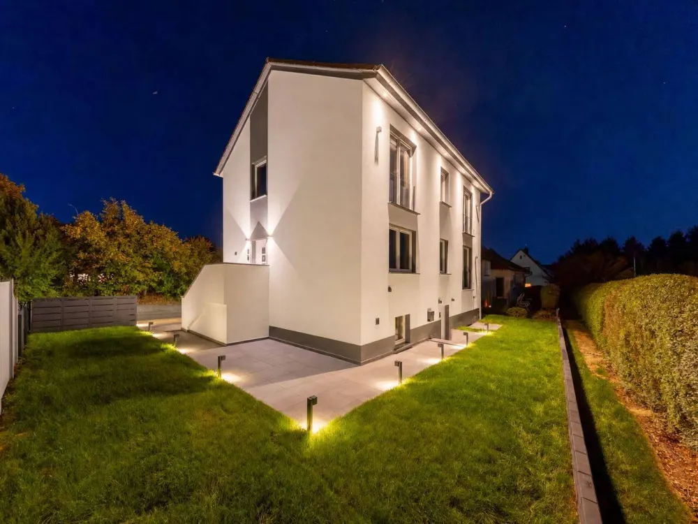 Wunderschöne, kernsanierte Luxus-Mietwohnung