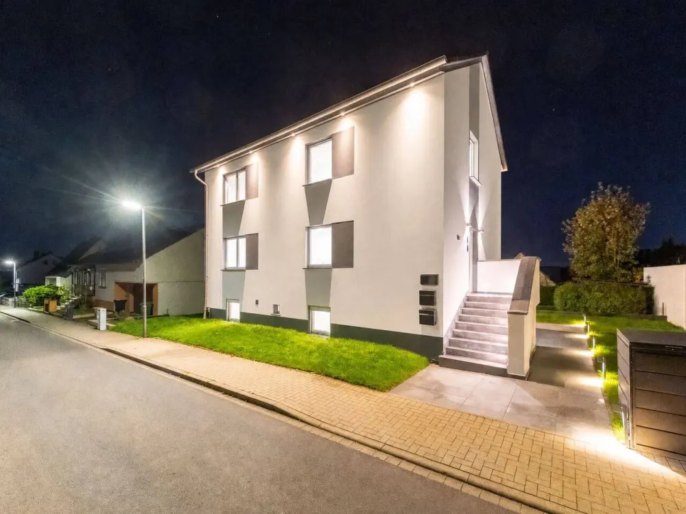 Wunderschöne, kernsanierte Luxus-Mietwohnung