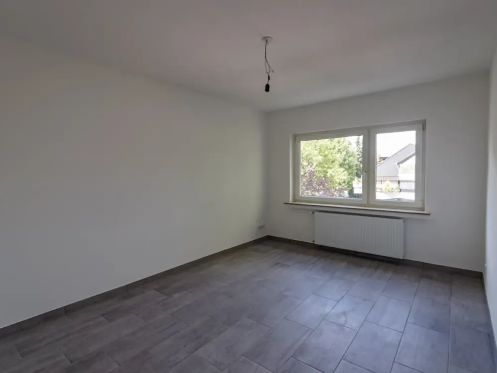Renovierte 3-Zimmer Wohnung in zentraler Lage Refraths!