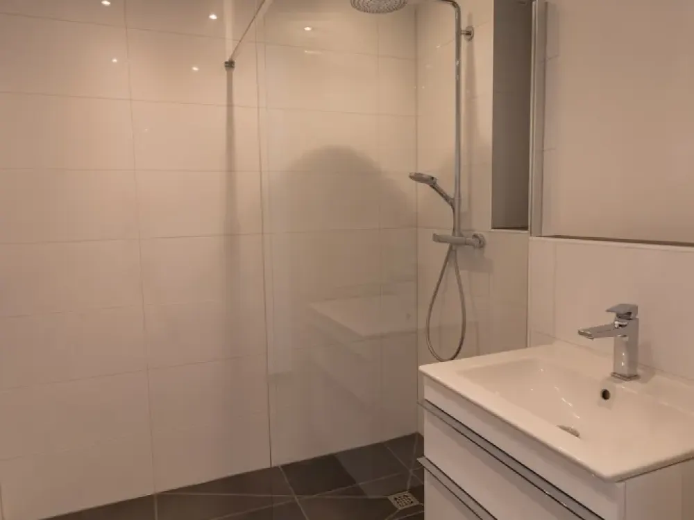 Renovierte 3-Zimmer Wohnung in zentraler Lage Refraths!