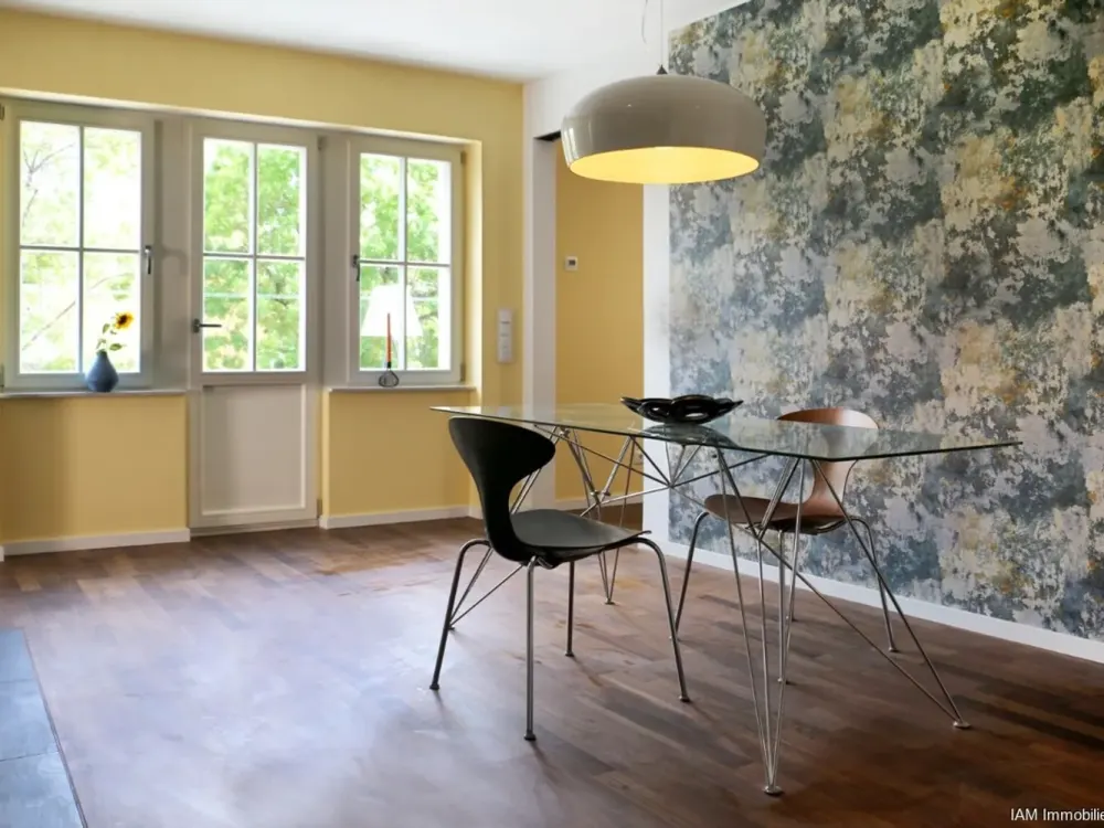 "Exklusive möblierte Wohnung in historischem Haus - Kernsaniert und Hochwertig Ausgestattet"
