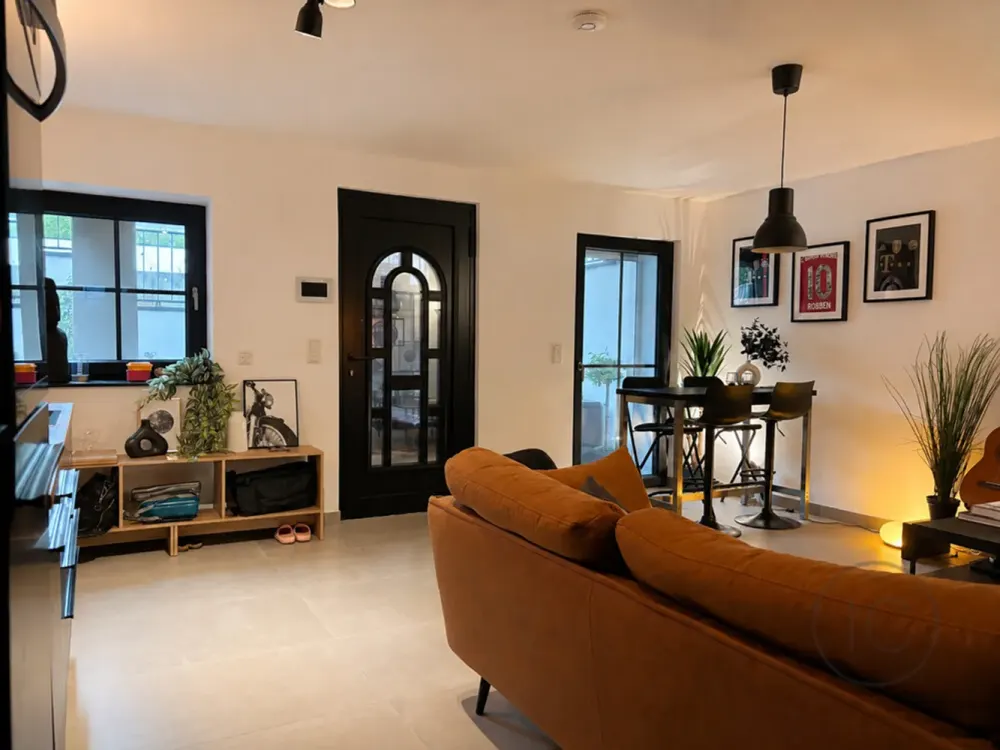 Moderne und attraktive Wohnung mit Terrasse in begehrter Lage
