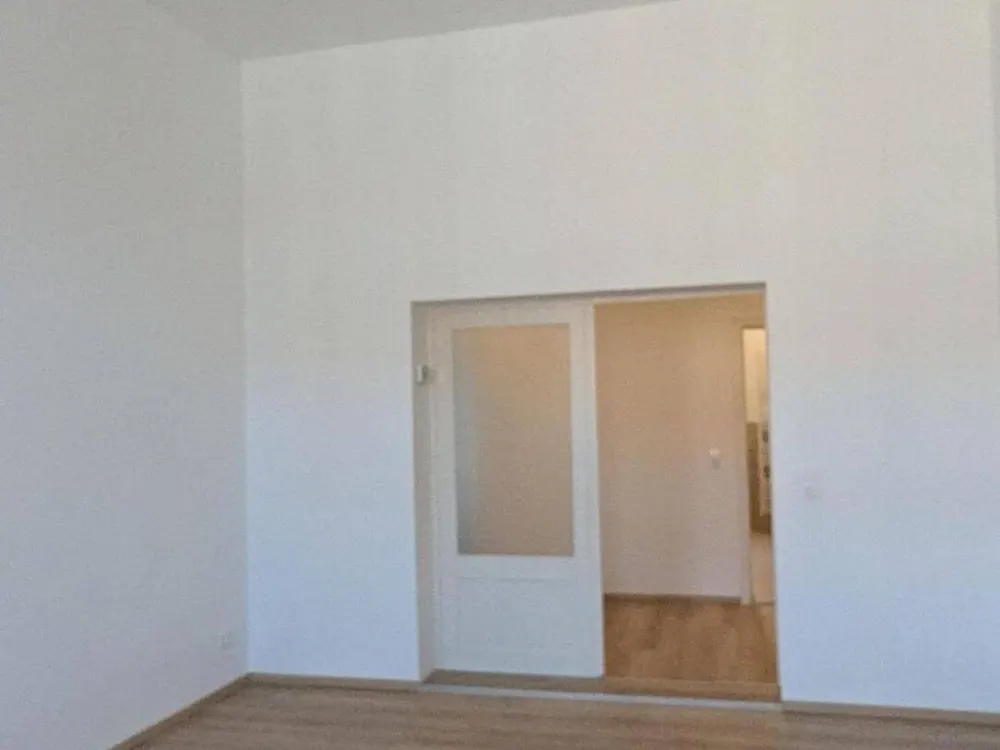Erstbezug nach Sanierung I großzügige 4-Raum-Wohnung mit Einbauküche in der Südvorstadt