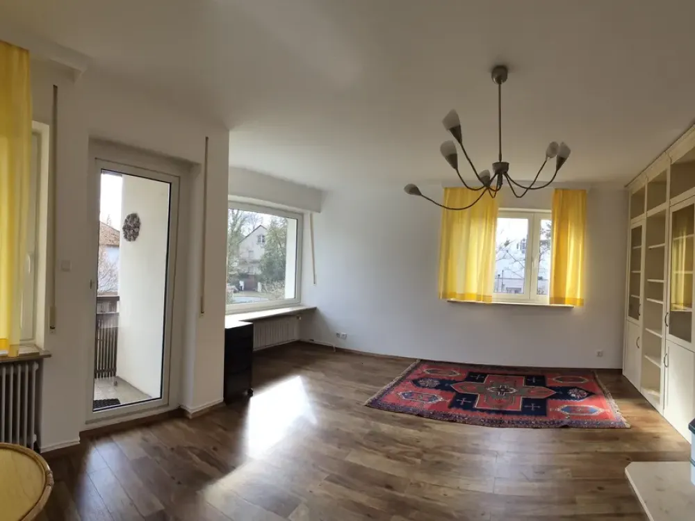 Helle renovierte 2-Zimmer-Wohnung in Nürnberg Mögeldorf