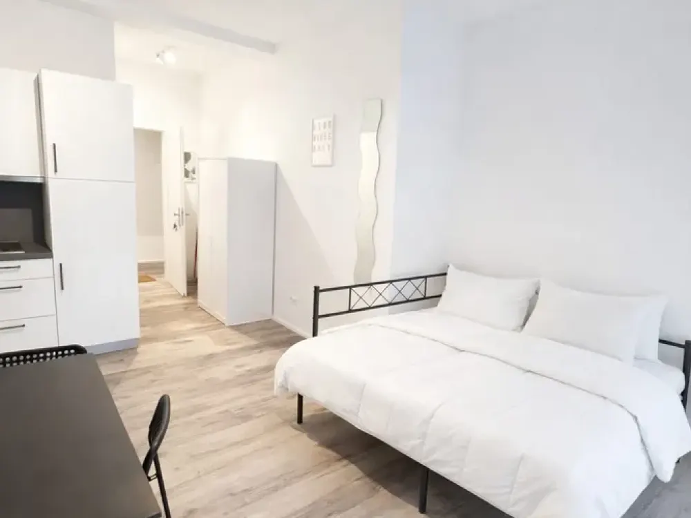 Mitten in STUTTGART ! Wunderschöne vollmöbilierte Studioapartments zur Miete