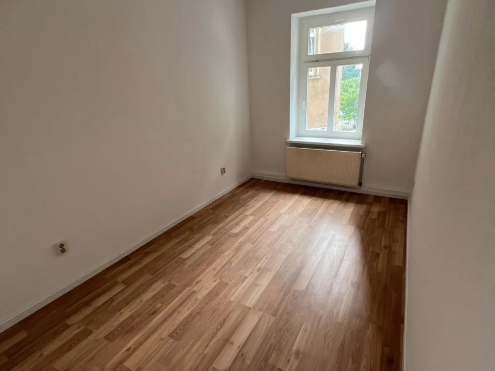 Sanierte 2-Raum mit Laminat in Markkleeberg