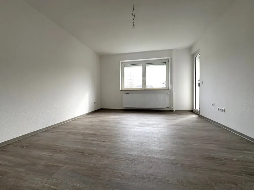 Bezugsfertige 3-Zimmer Wohnung in bald frisch modernisiertem Gebäude!