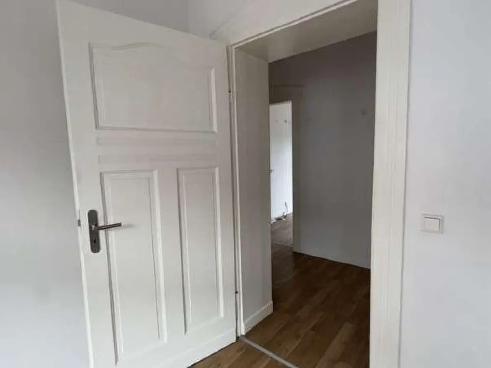 2 Zimmer Altbauwohnung mit hohen Decken in Krefeld