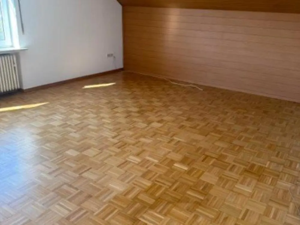 Helle 3-Zimmer-Dachgeschosswohnung in Vellmar, ruhige Lage & schöne Aussicht
