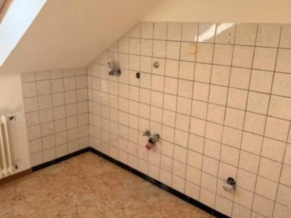 Helle 3-Zimmer-Dachgeschosswohnung in Vellmar, ruhige Lage & schöne Aussicht