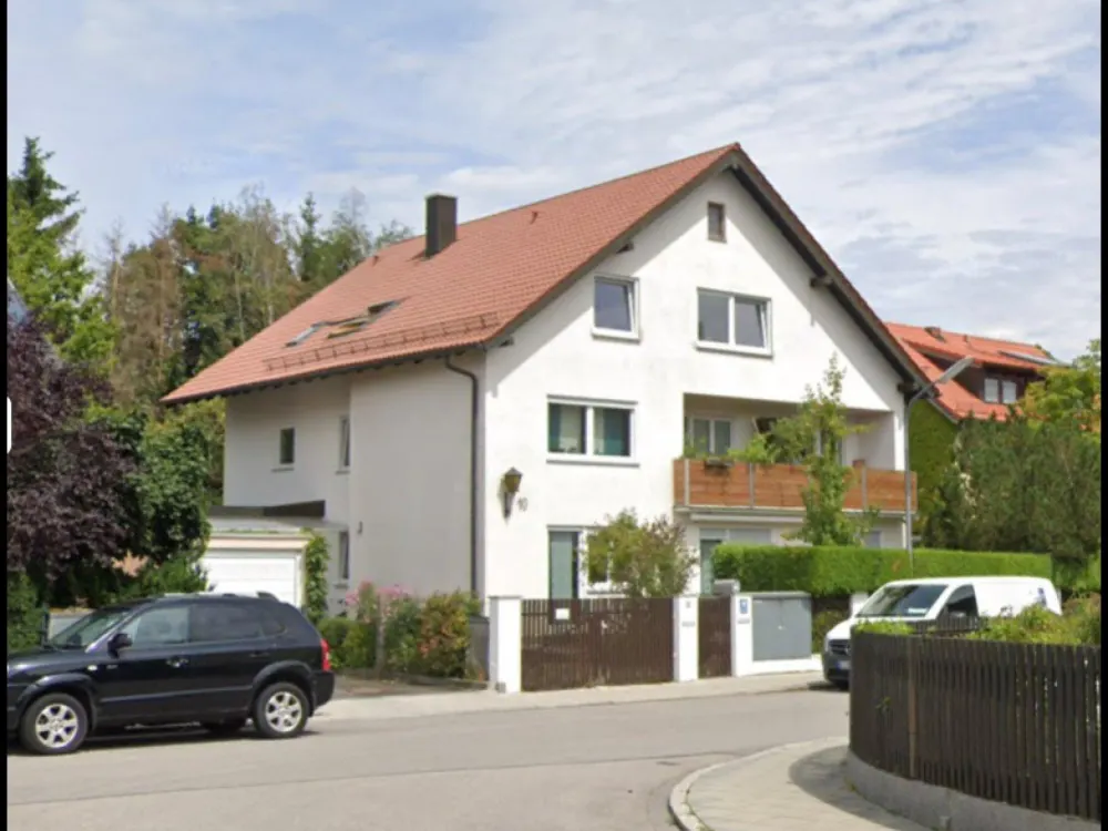 4-Zimmer Dachgeschoßwohnung in München Fasangarten