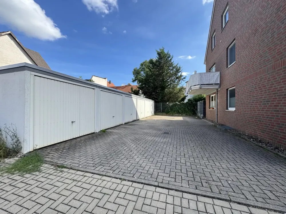 Living with Character: 3-Room Apartment with Balcony in Lehrte