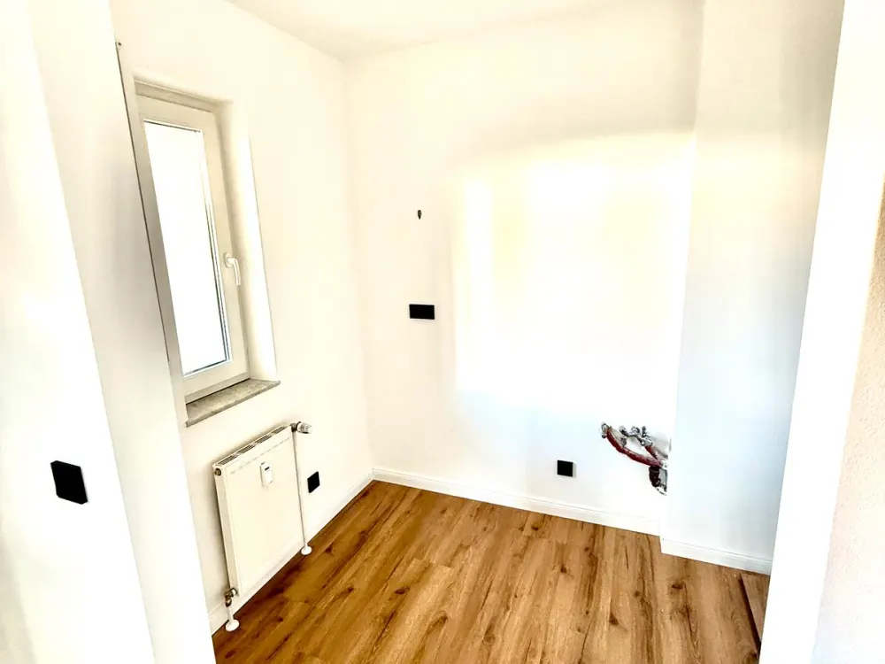 ERSTBEZUG - SANIERTE 2 RAUM WOHNUNG
