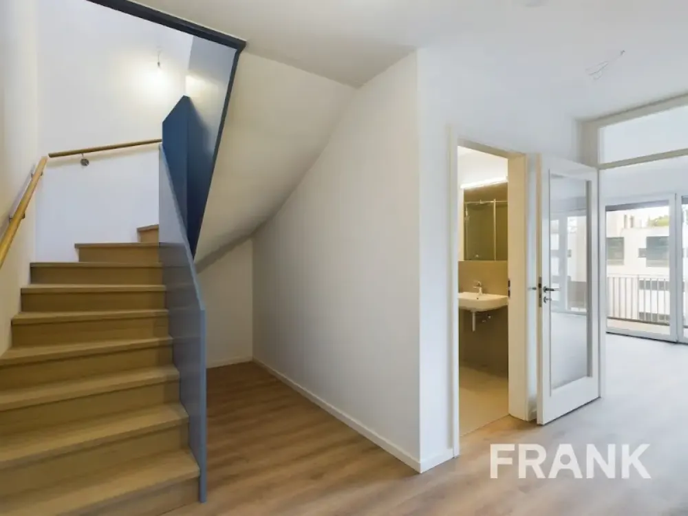 Traumhafte 5-Zimmer- Maisonette-Wohnung mit Dachterrasse in Norderstedt