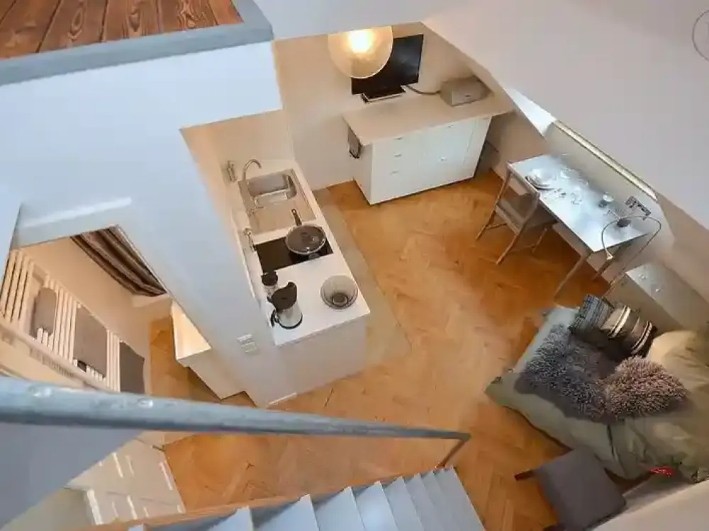 Exklusive Maisonette Wohnung (25qm) mit Reinigungsservice in Stuttgart West