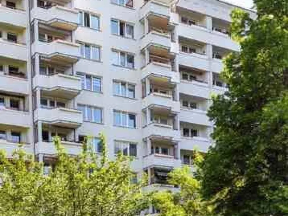 Affordable and Interesting 3-Room Apartment.