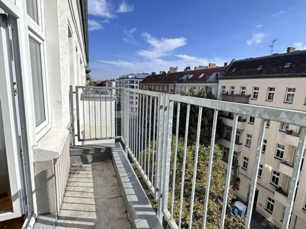 Stylish 2-Room Furnished Apartment in Vibrant Friedrichshain - perfect for roommates