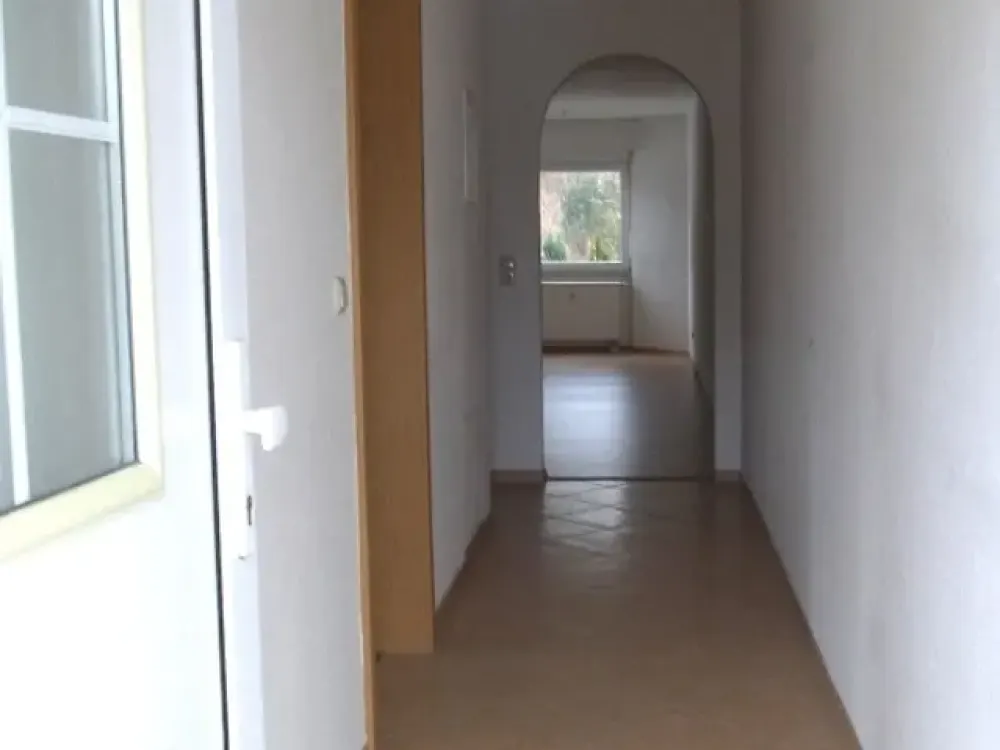 2-Raum-EG-Wg. mit Terrasse und Grünbereich, in Nempitz, ...EBK, Bad mit Fenster und Wanne, Pkw-SP