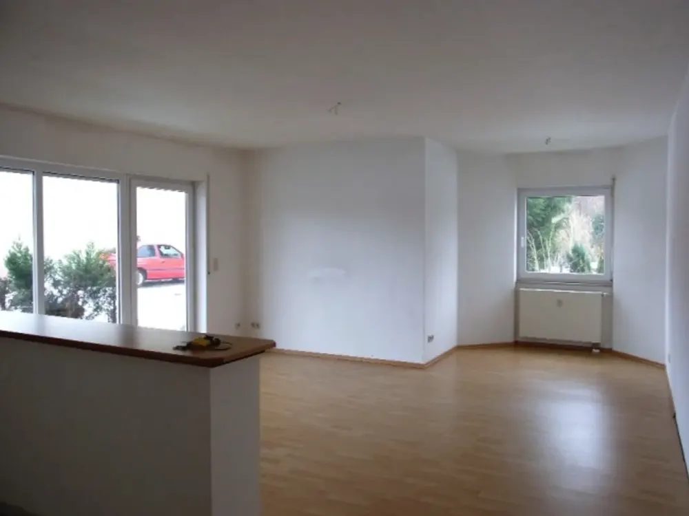 2-Raum-EG-Wg. mit Terrasse und Grünbereich, in Nempitz, ...EBK, Bad mit Fenster und Wanne, Pkw-SP