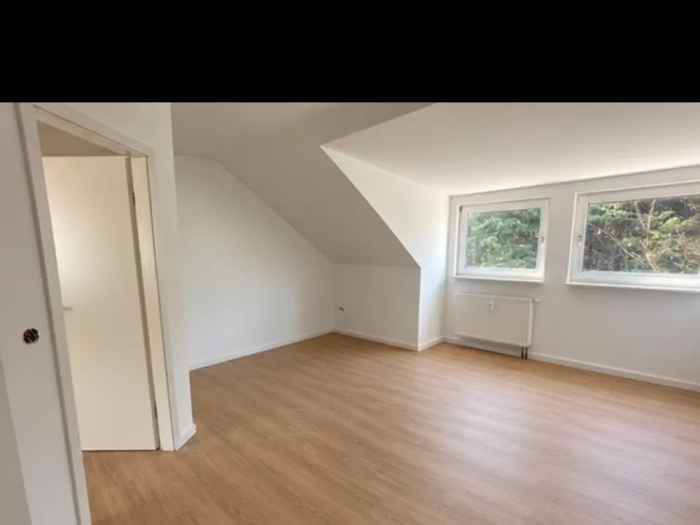 Sanierte 2- zimmer Wohnung in Neubau Qualität in Brechten