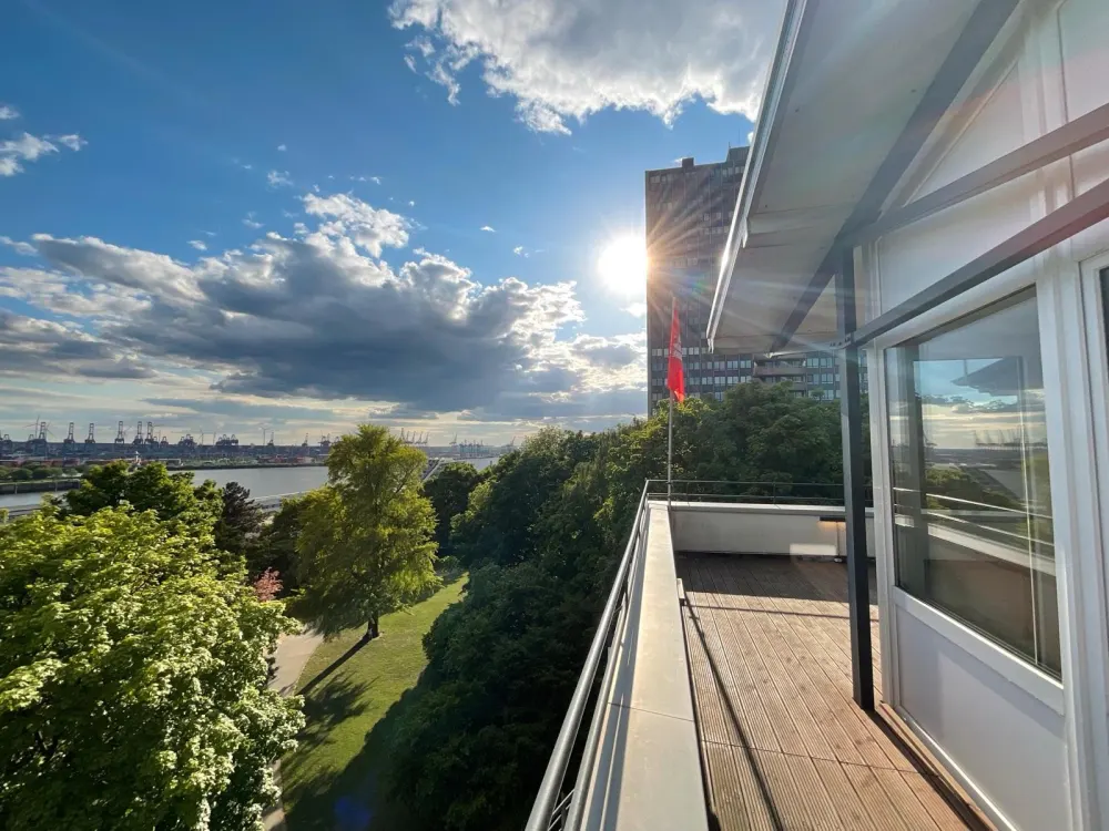 Artist Studio with Elbe View in Hamburg-Altona (23.11.-21.12.)