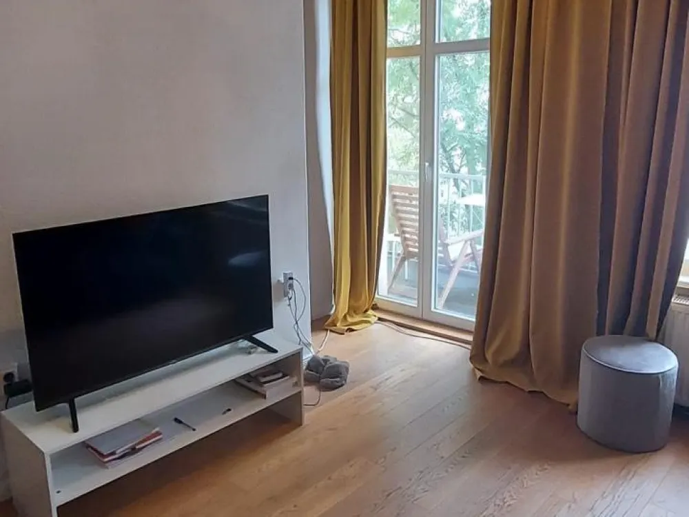Voll möblierte 1-Zimmer-Wohnung mit Balkon