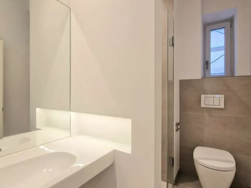 Modernisierter Altbau mit Charakter, 2-Zimmer-Wohnung mit Balkon in Stuttgart-Süd