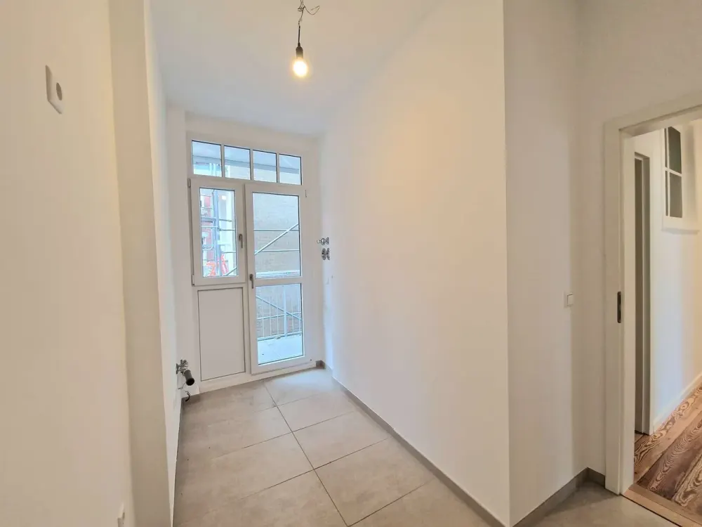 Modernisierter Altbau mit Charakter, 2-Zimmer-Wohnung mit Balkon in Stuttgart-Süd