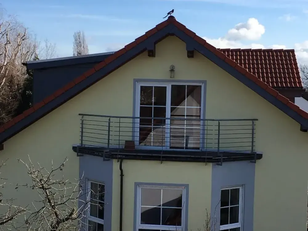 Schöne, helle und gemütliche 3-Zimmer Wohnung in 3-Familienhaus in ruhiger Wohngegend in Holweide