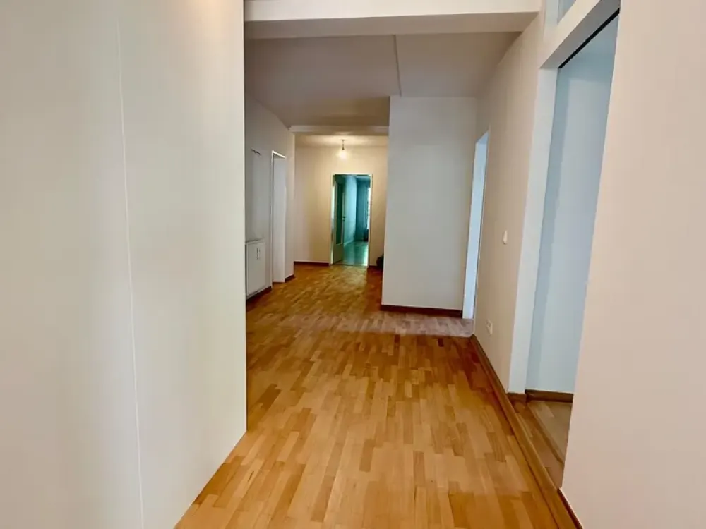 Großzügige 3,5-Zimmer-Wohnung mit zwei Balkonen nahe Außenalster, Hohenfelde