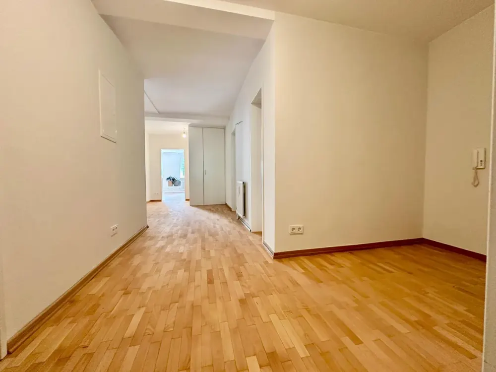 Großzügige 3,5-Zimmer-Wohnung mit zwei Balkonen nahe Außenalster, Hohenfelde