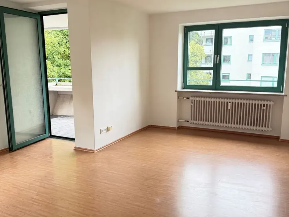 Gemütliche 2- Zimmer- Wohnung mit Balkon in München
