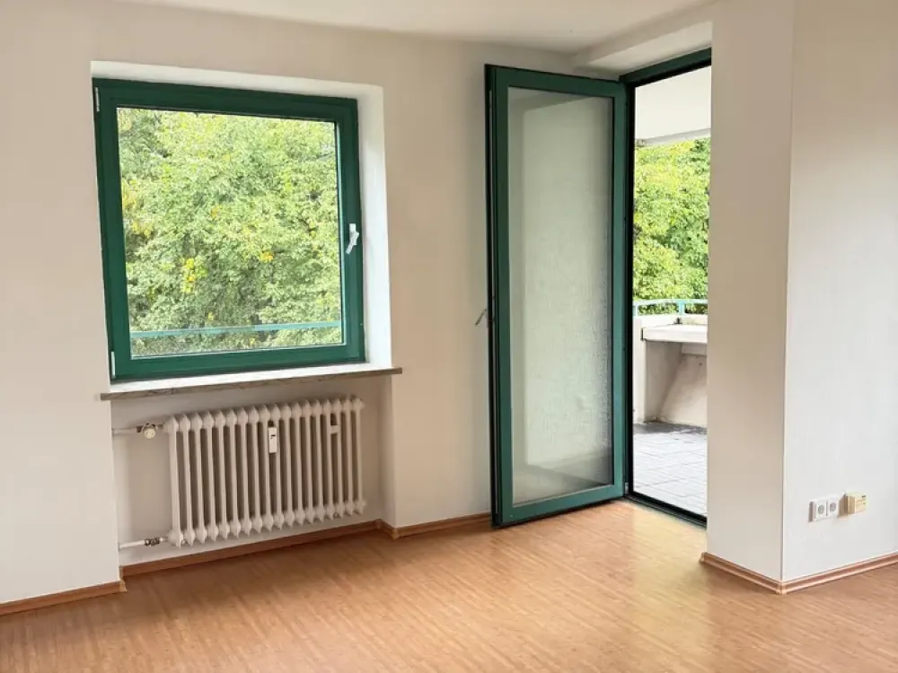 Gemütliche 2- Zimmer- Wohnung mit Balkon in München