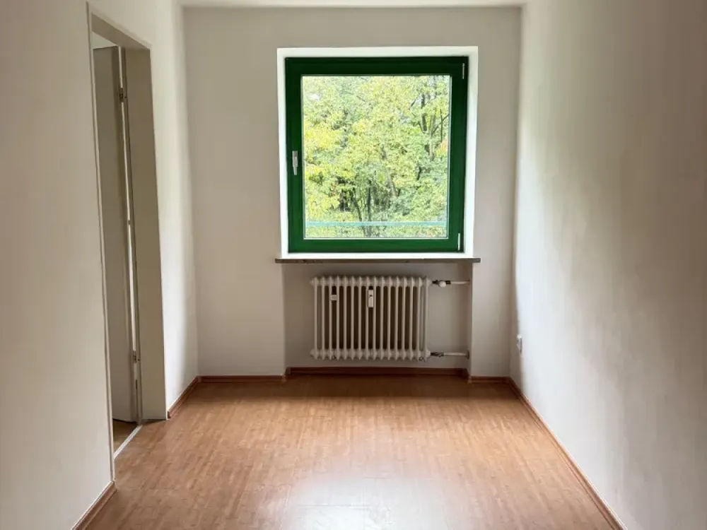 Gemütliche 2- Zimmer- Wohnung mit Balkon in München