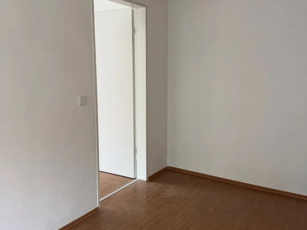 Gemütliche 2- Zimmer- Wohnung mit Balkon in München