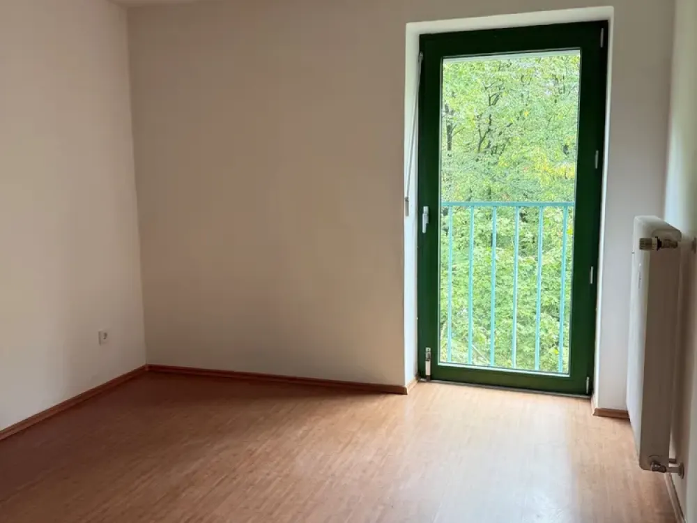 Gemütliche 2- Zimmer- Wohnung mit Balkon in München