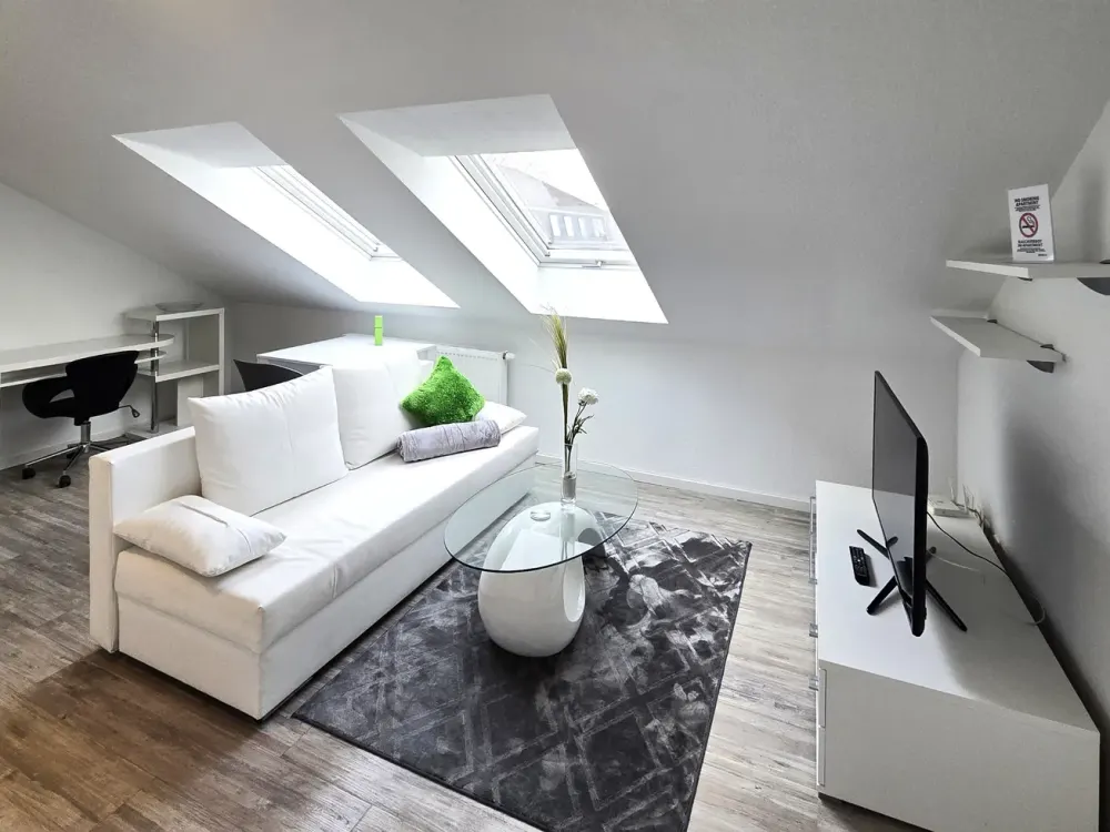 Schönes 2-Zimmer-Apartment mit Balkon, vollständig ausgestattet, zentral Raunheim