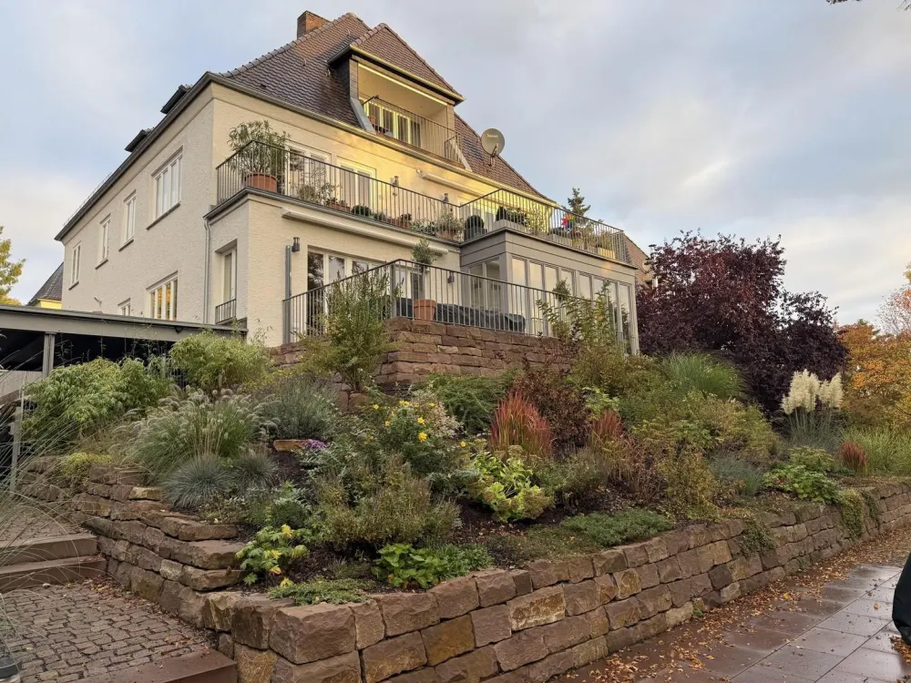 Hochwertig renovierte Erdgeschosswohnung am Mulang, 157 m², Wintergarten, Terrasse & 2 Bäder