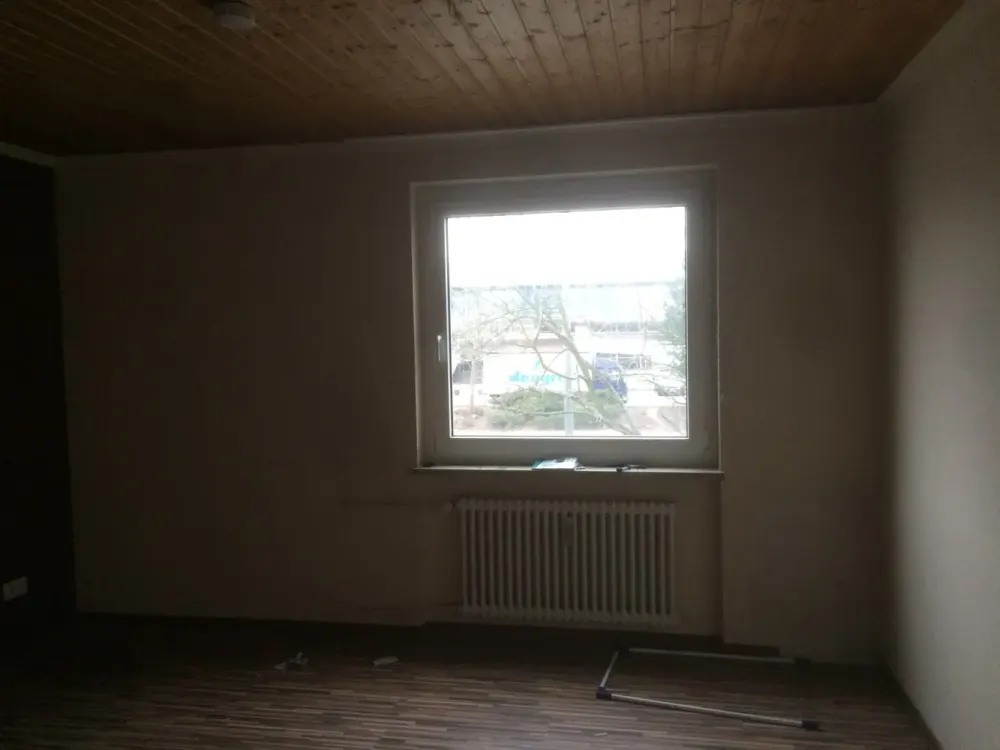 Vollständig renovierte 3-Raum-Wohnung mit Balkon in Rüsselsheim