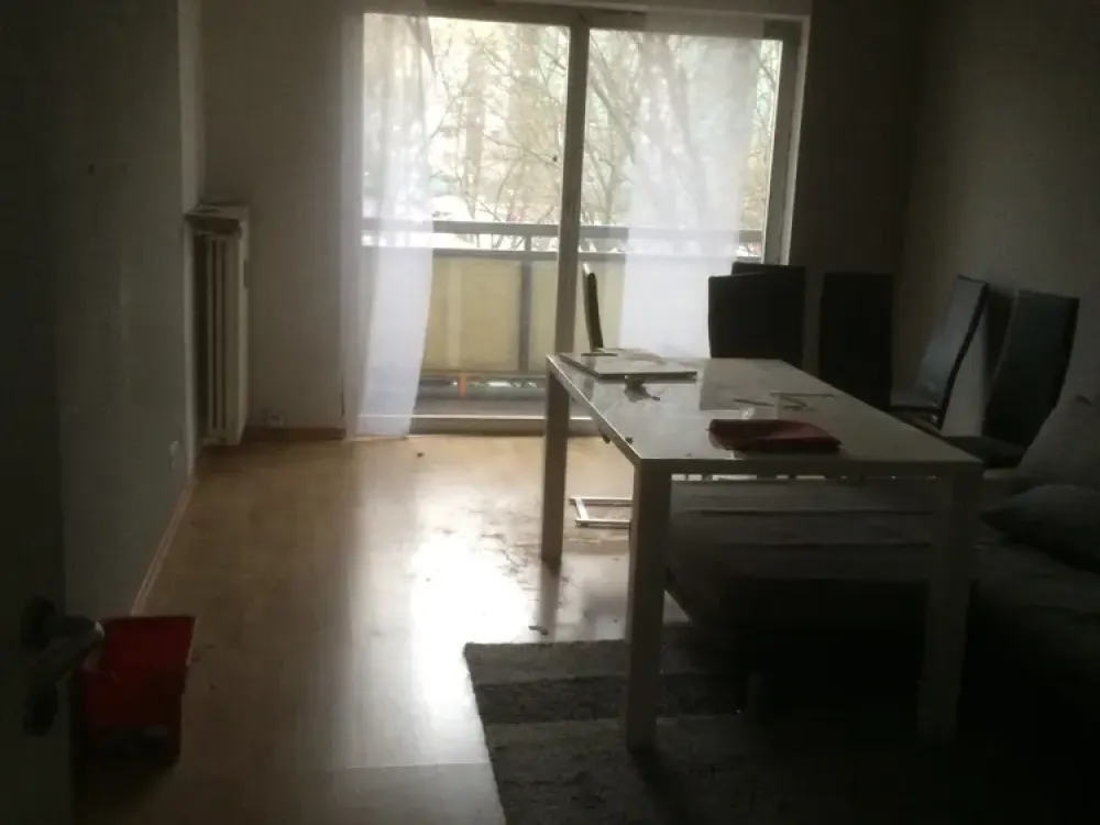 Vollständig renovierte 3-Raum-Wohnung mit Balkon in Rüsselsheim