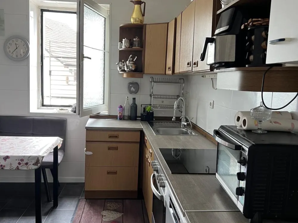 Geräumige Wohnung mit ca. 100 m² Wohnfläche + ca. 60 m² Dachboden