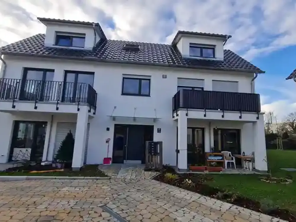 2-Zimmer Erdgeschosswohnung mit Ostterrasse und Blick ins Grüne
