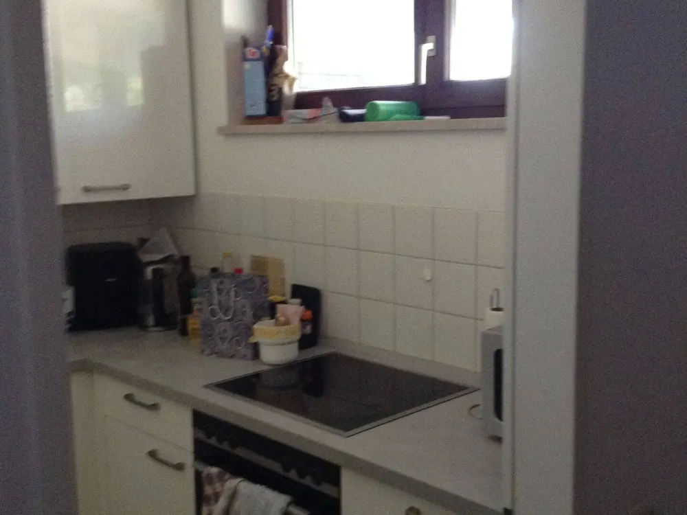 Vermiete 3 Zi-Wohnung neben U-, S,- Trambahn- u. Busanschluss