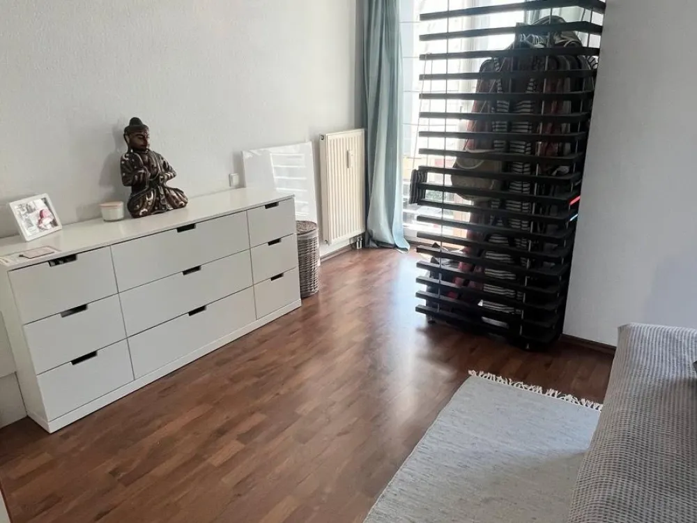 Offering 2-room apartment in Cologne in exchange for apartment in Munich